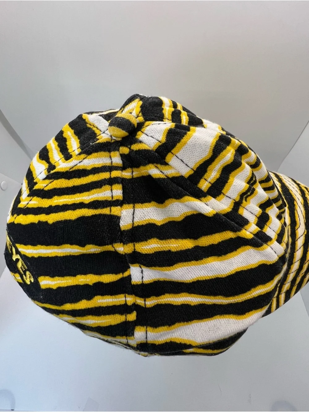 Vintage Zubaz Brand lowa Hawkeye
Snapback Hat Cap RARE - Picture 8 of 14